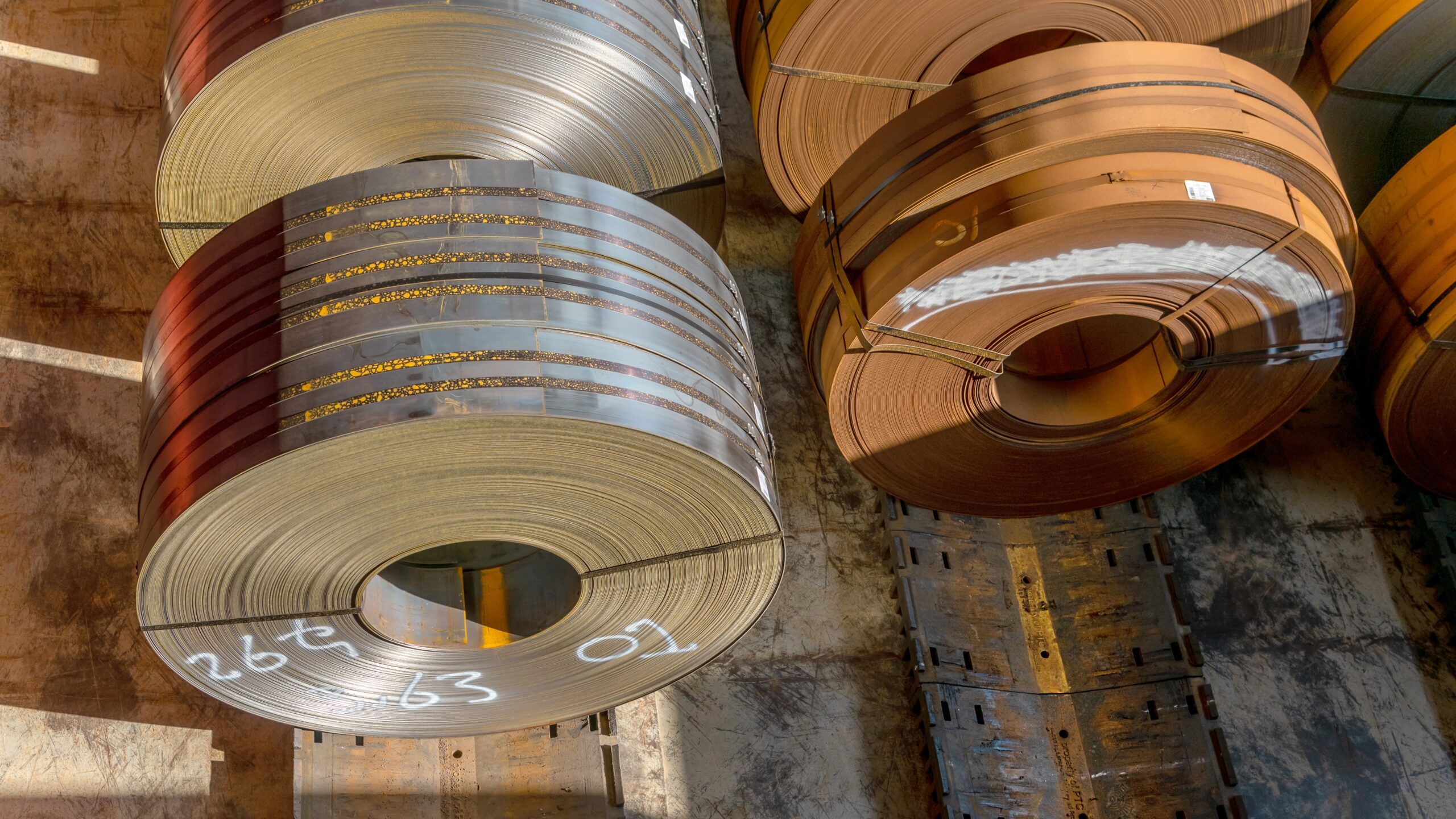 Stahltransport in einem Schiff