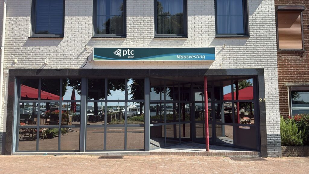 Front view Maasvesting